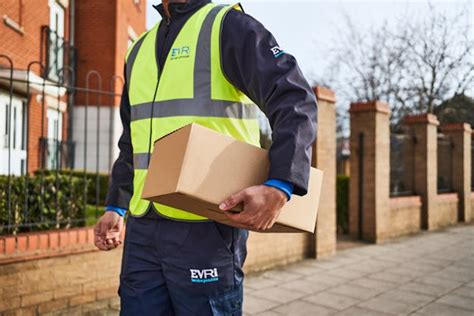 how much do hermes pay their couriers|evri courier pay.